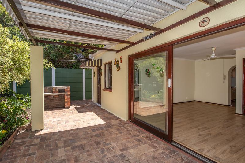 5 Bedroom Property for Sale in Bergvliet Western Cape